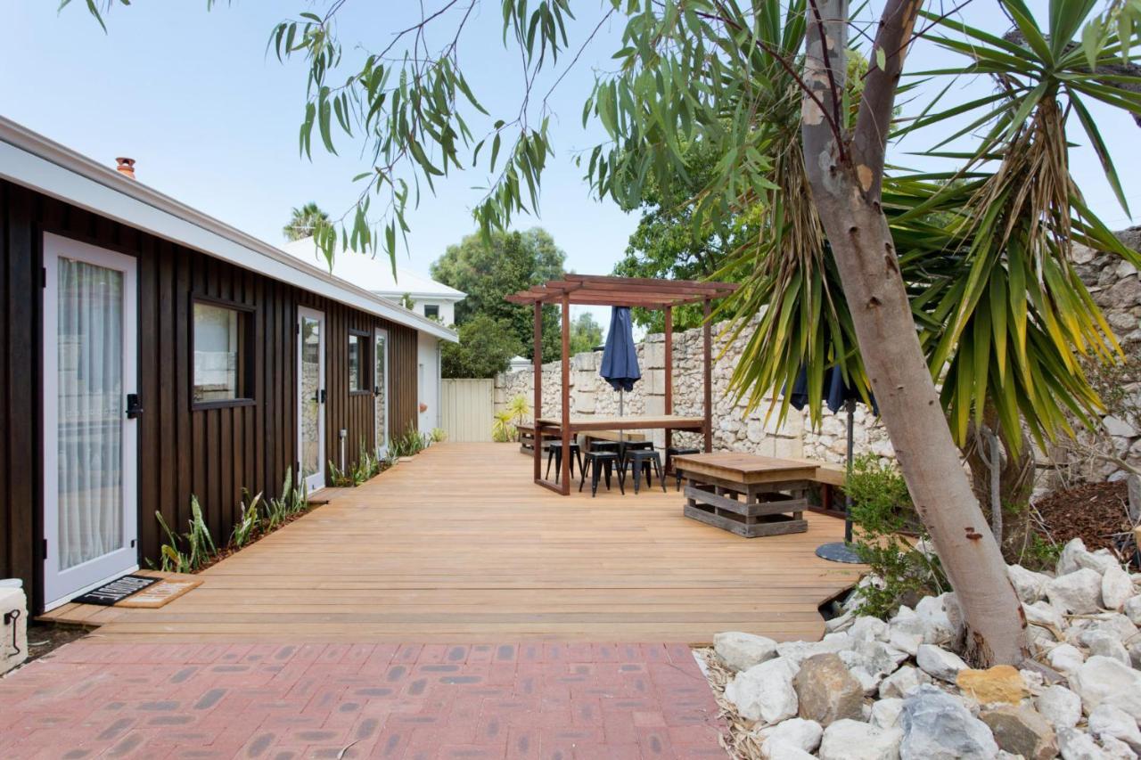 Dingo At White Gum Lodge Fremantle Exteriör bild